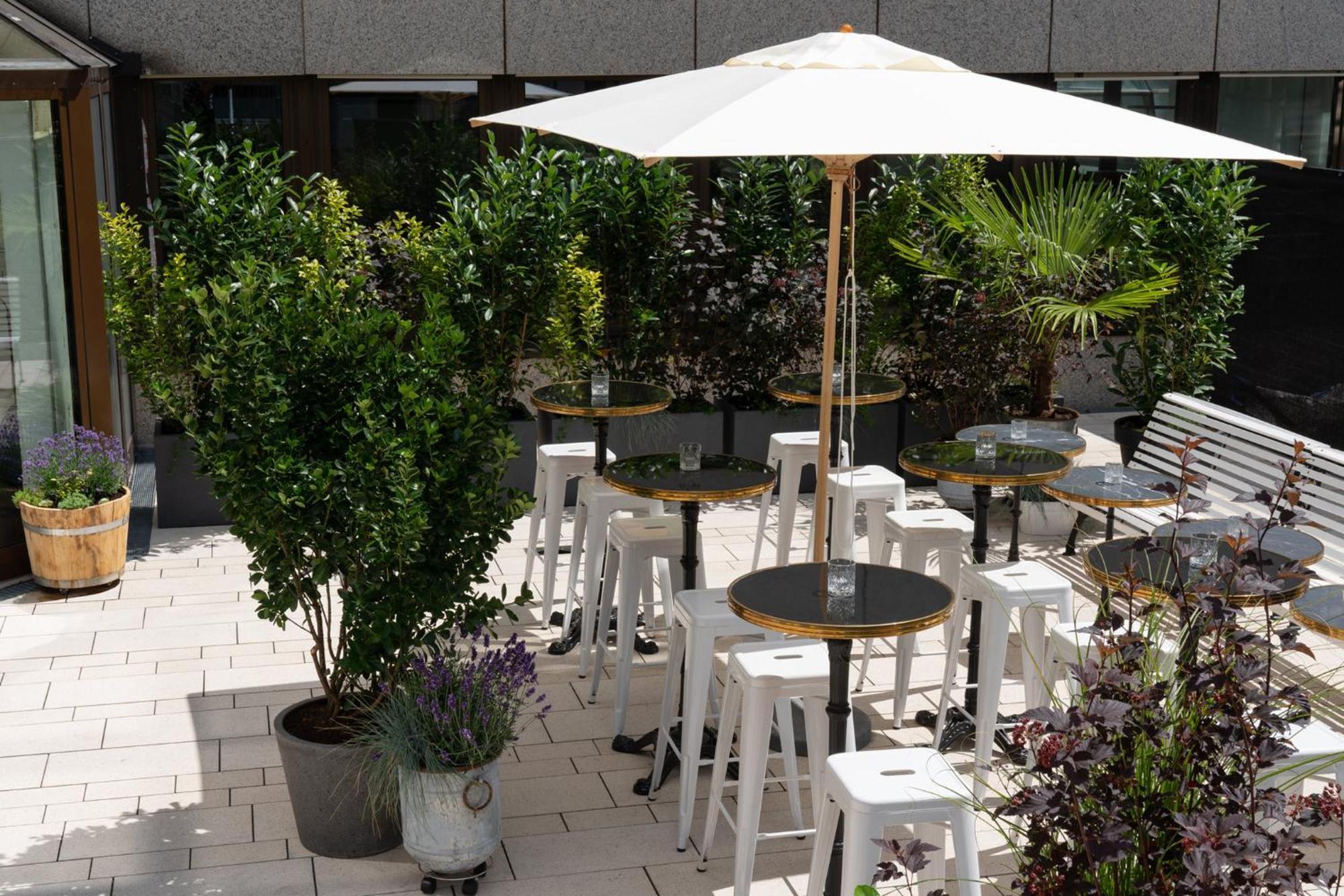 Ruby Coco Hotel Dusseldorf By Ihg — Photos 1
